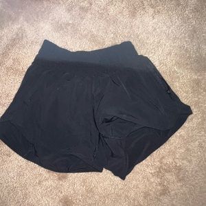Lululemon size 6 shorts
